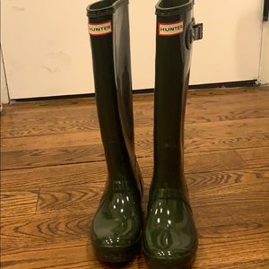 Authentic Hunter Dark Green Rainboots